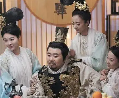 南北朝时期的一个胖子皇帝 一顿20几斤肉还将龙椅都坐塌了