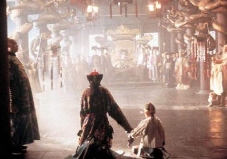 魏忠贤当初在朝中只手遮天 魏忠贤为何斗不过刚继位的崇祯