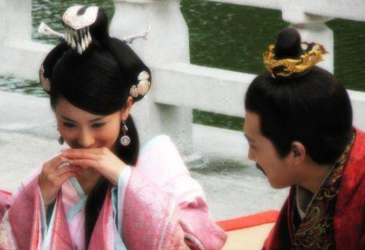 妹妹赵合德一进宫，赵飞燕为何迅速失宠