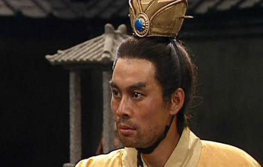 曹操本来可以收获一员大将，刘备从中斡旋不但赚取好名声还除了劲敌！