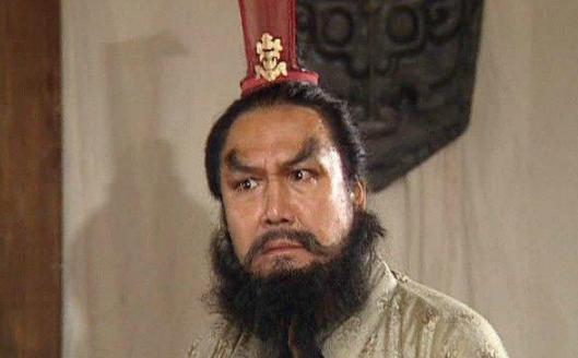 曹操本来可以收获一员大将，刘备从中斡旋不但赚取好名声还除了劲敌！