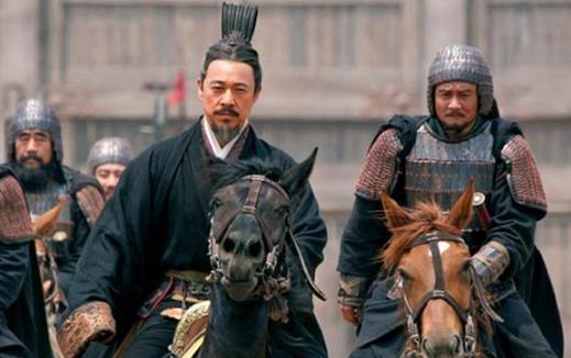 曹操本来可以收获一员大将，刘备从中斡旋不但赚取好名声还除了劲敌！