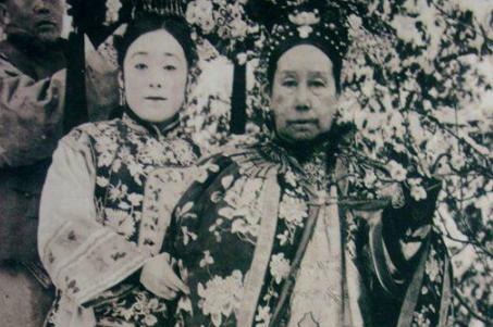 慈禧第一次坐火车提了3个可笑的要求,这三个要求是什么