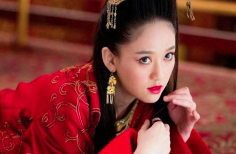 皇帝分别给两个儿子送了10个美女，结果分别如何