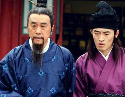 同样都是朱元璋手下的两大谋士 为何他会独宠李善长呢