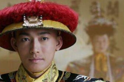 在清朝时期。有哪一位皇帝是以嫡长子即位的