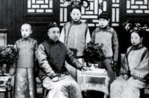 小德张权势滔天，为什么最后会死在天津