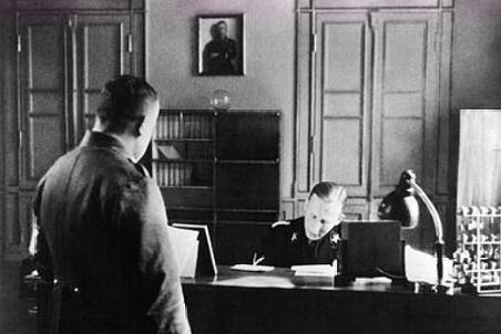 海德里希是怎么驯服瓦尔特&middot;施伦堡的 他用了什么样的招法