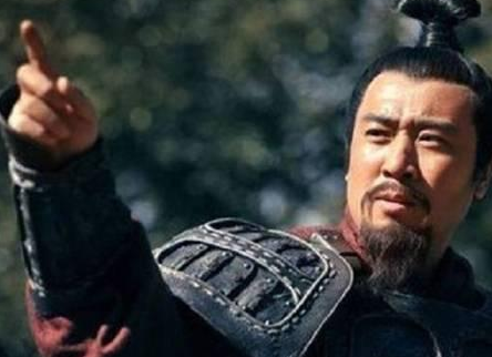 刘备去世后诸葛亮辅佐刘禅 诸葛亮为什么不取代刘禅