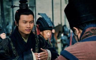 曹丕三次拒绝登基是怎么回事