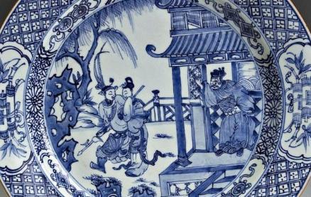 如果董卓篡位成功会怎么样 身为干儿子的吕布有继承的权利吗