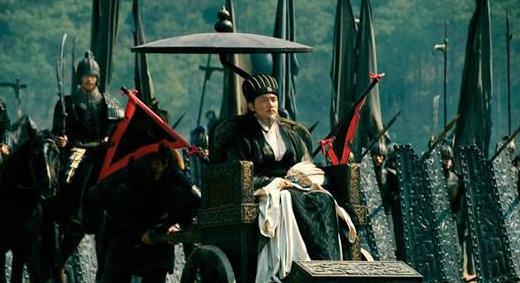 刘备为什么那么信任法正却不信任诸葛亮呢