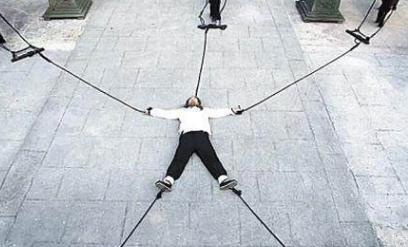 秦惠文王刚上任不久就处死了商鞅，这是为什么