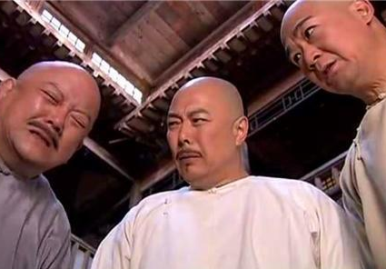 纪晓岚和刘墉为什么不联合起来干掉和珅 只因为他们不够资格