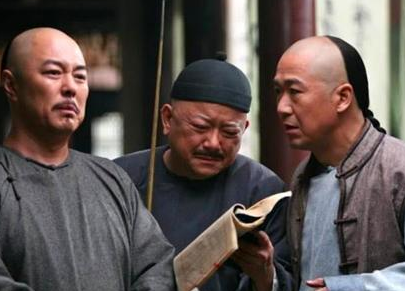 纪晓岚和刘墉为什么不联合起来干掉和珅 只因为他们不够资格