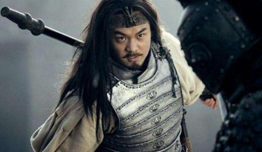 马超投奔刘备后为什么被刘备高高挂起