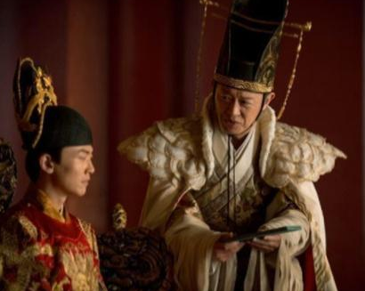 崇祯在面对权势滔天的魏忠贤时 崇祯是怎么除掉他的