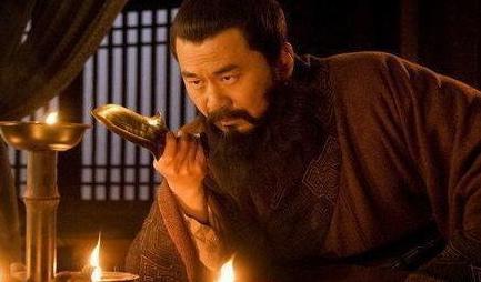 刘备的运气到底有多好 他是怎么躲过曹操的两次暗杀的