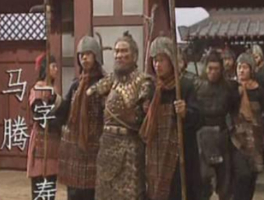 三国演义中马腾被曹操抓住后，马岱是如何逃走的