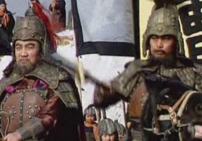 三国演义中马腾被曹操抓住后，马岱是如何逃走的