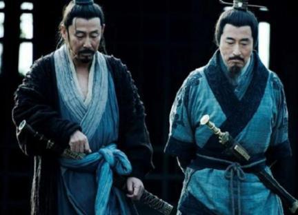 刘邦称帝设计弄死看了韩信 为什么会留下功高盖世的萧何呢