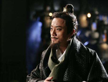 信得过的手下，刘邦只给他们封侯，为何却把讨厌的人封王，为什么呢