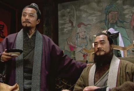 卢俊义被骗上梁山后,为什么有8位好汉跟他比斗