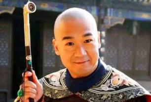 乾隆一死和珅被赐死，跟和珅一起的纪晓岚怎么样了