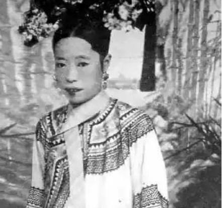 俗话说一人得道鸡犬升天 为什么慈禧当道没有提拔自己的弟弟呢