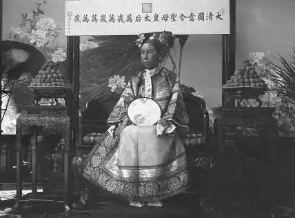 俗话说一人得道鸡犬升天 为什么慈禧当道没有提拔自己的弟弟呢