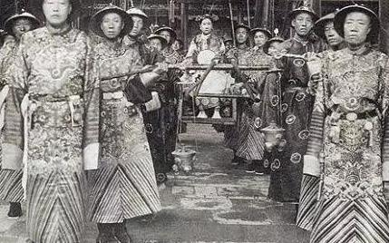 俗话说一人得道鸡犬升天 为什么慈禧当道没有提拔自己的弟弟呢