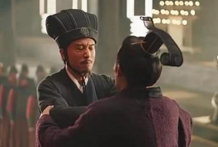 诸葛亮为什么将李严贬为平民