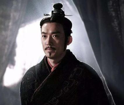 汉献帝得知刘备称帝之后 为什么还不怒反笑呢