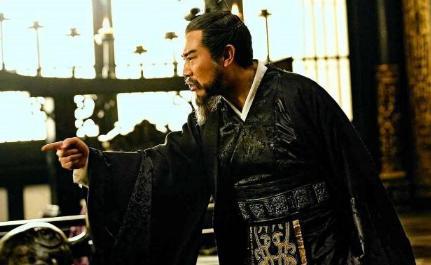 汉献帝得知刘备称帝之后 为什么还不怒反笑呢