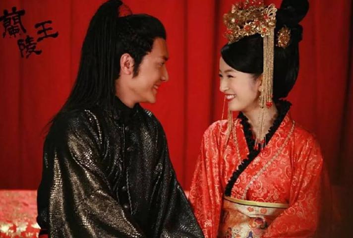 兰陵王的为什么作战佩戴面具