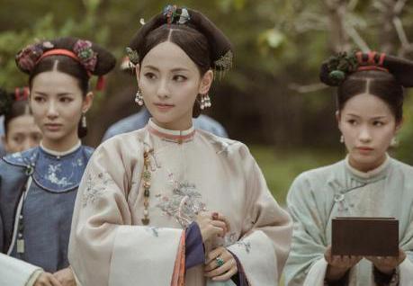 清朝选妃都是怎么选的呢 需要具备什么条件呢