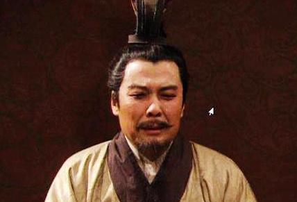 黄权叛蜀投魏，为什么刘备还要善待他的家人并且发放俸禄