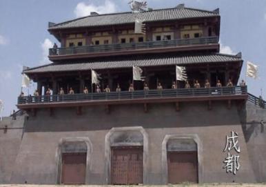 关于钱粮问题曹操和刘备分别是如何解决的