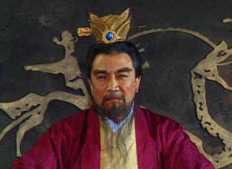 关于钱粮问题曹操和刘备分别是如何解决的