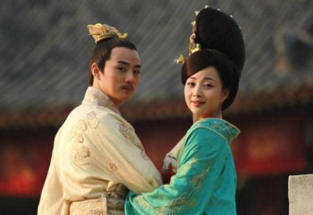 论亡国皇后应该怎么做