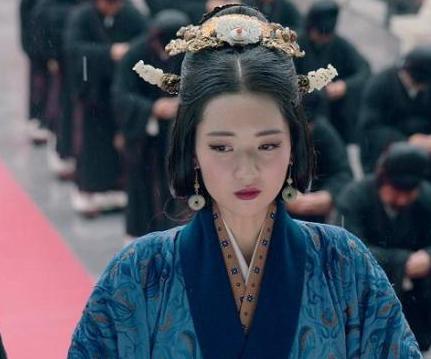 曹操嫁女儿嫁一个就好了 为什么三个人都嫁给同一个人呢