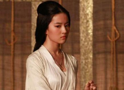 曹操嫁女儿嫁一个就好了 为什么三个人都嫁给同一个人呢