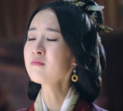 曹操嫁女儿嫁一个就好了 为什么三个人都嫁给同一个人呢