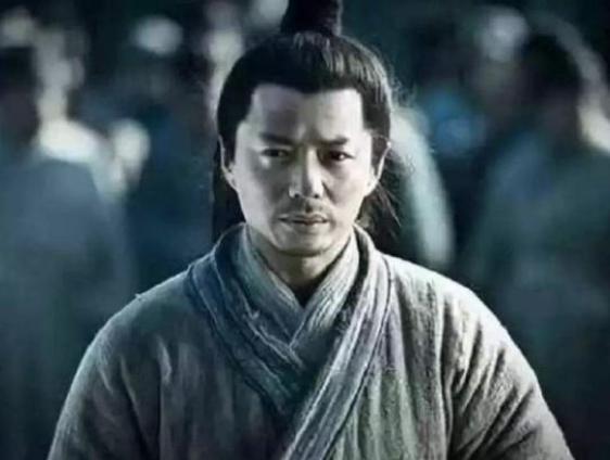 韩信被萧何和吕雉骗到长乐宫时，为什么没有一个人愿意通知他