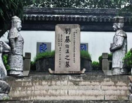 刘伯温的儿子一个投井一个自杀 为什么他的儿子如此的凄惨呢