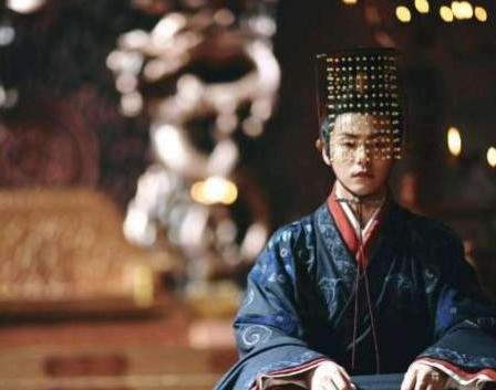 为什么曹操不交权是对汉献帝最好的保护呢 其实真相很简单