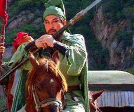 关羽原先是卖枣的，张飞是杀猪的，他们哪里学的武功