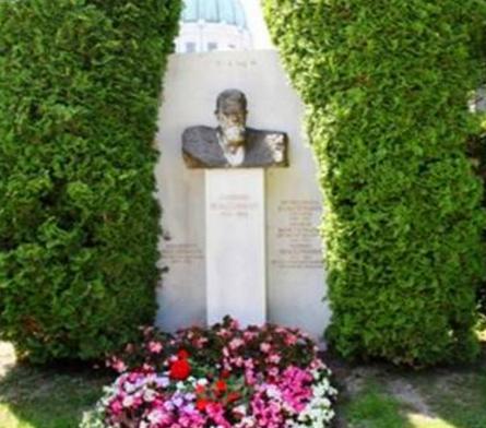 玻尔兹曼为什么会自杀 是什么原因让他走上这条路的