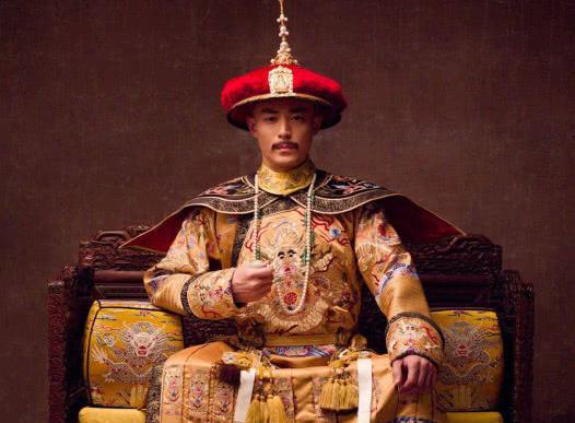 乾隆皇帝当上了太上皇，为什么权力还在他的手上