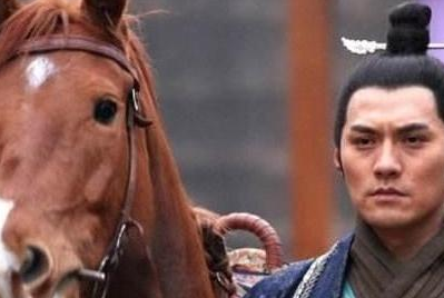 等到李世民继位时，秦琼为什么就开始称病不上朝了